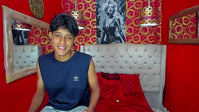 straightyoungpein online show from April 18, 2026, 4:27 am