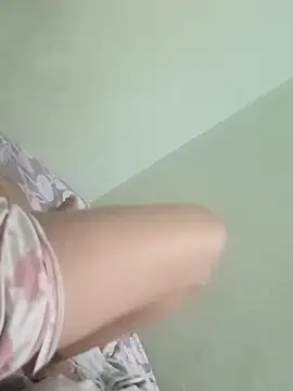 coupleshow21 online show from April 14, 2026, 8:37 pm