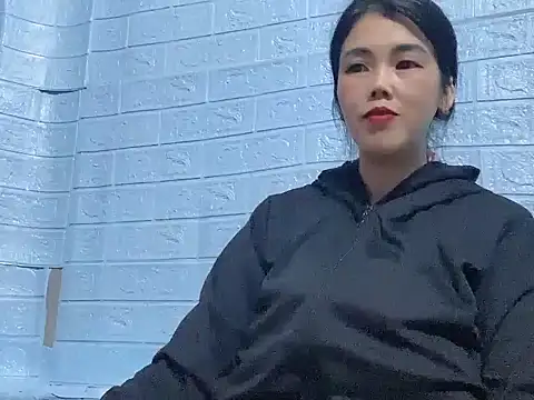 Best-nude online show from April 23, 2026, 4:35 am