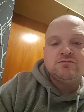 P4YNE online show from April 18, 2026, 7:01 am