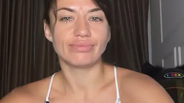Snapshot of missRorian chatting on May 17, 2026, 2:13 pm missRorian online show from May 17, 2026, 2:13 pm