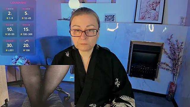 Alexandra Kind online show from April 18, 2026, 8:53 pm