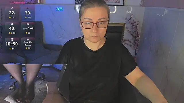 Alexandra Kind online show from April 21, 2026, 8:44 pm