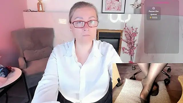 Snapshot of Alexandra_Kind chatting on July 17, 2026, 8:46 pm Alexandra Kind online show from July 17, 2026, 8:46 pm