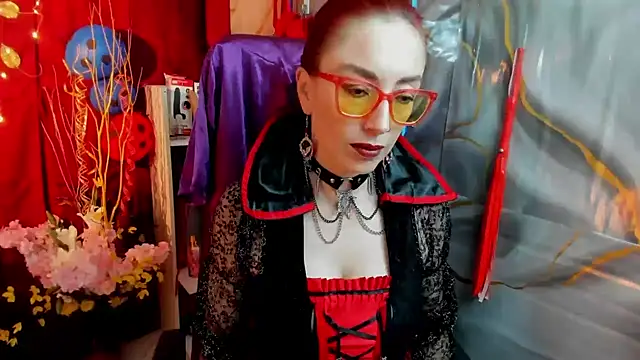 Queenscarlettsecret online show from July 13, 2026, 12:52 pm