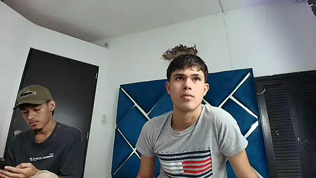 EdwinBoys online show from May 26, 2026, 1:18 pm