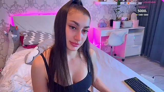 MyNaomi online show from July 8, 2026, 6:56 pm