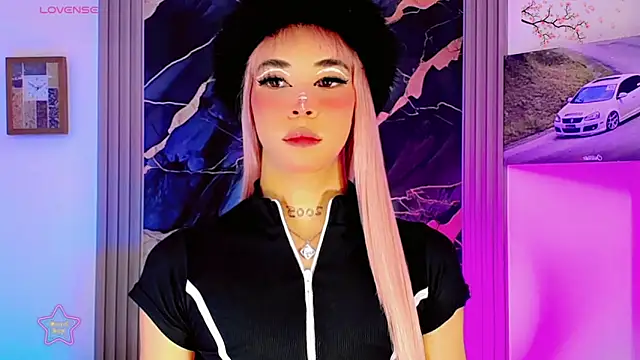 moon sweet- online show from May 22, 2026, 3:02 am