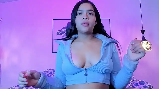 kyliejenner vg online show from April 28, 2026, 12:09 am