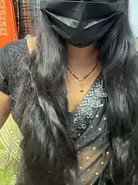 Snapshot of sweetylove01 chatting on April 23, 2026, 6:10 pm sweetylove01 online show from April 23, 2026, 6:10 pm