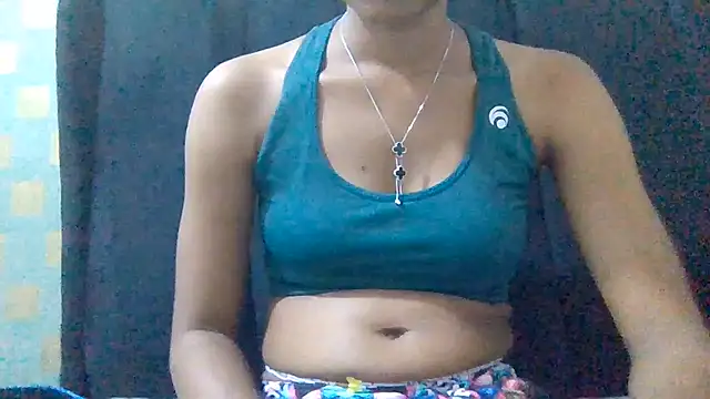 Snapshot of Tessy- chatting on June 24, 2026, 5:01 pm Tessy- online show from June 24, 2026, 5:01 pm