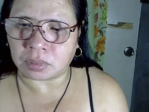 HottyCurlyPeanut online show from April 23, 2026, 1:57 pm