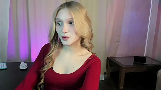 AdelineCrash online show from April 26, 2026, 4:21 am