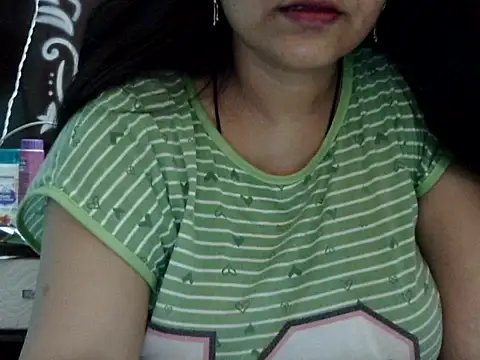 Sexy Mahekk online show from May 19, 2026, 5:19 pm