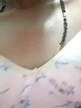 Sexy Hena 69 online show from May 12, 2026, 5:10 pm