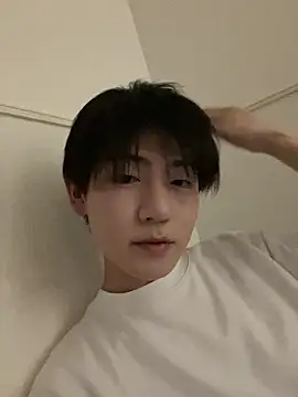 XRIIX online show from April 16, 2026, 1:23 pm