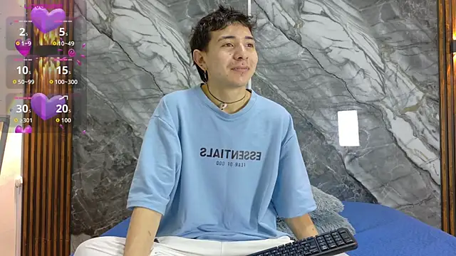 Snapshot of NoahWalker__ chatting on June 19, 2026, 10:52 am NoahWalker online show from June 19, 2026, 10:52 am