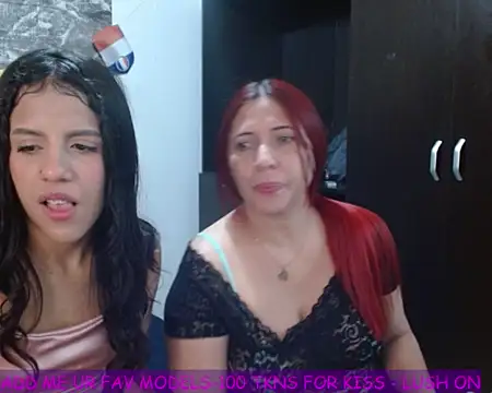 Snapshot of ISAMOONX chatting on July 11, 2026, 4:10 pm ISAMOONX online show from July 11, 2026, 4:10 pm