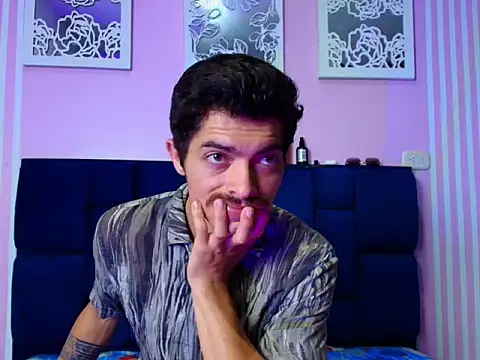 taylor Stele online show from April 29, 2026, 1:59 pm