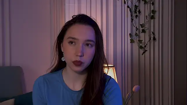 Suzaneey online show from June 6, 2026, 6:45 pm