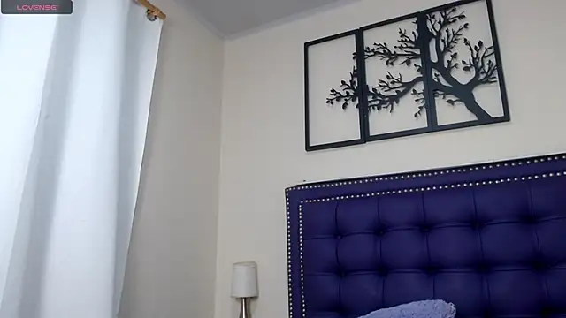 lunadreadd online show from May 2, 2026, 11:54 pm