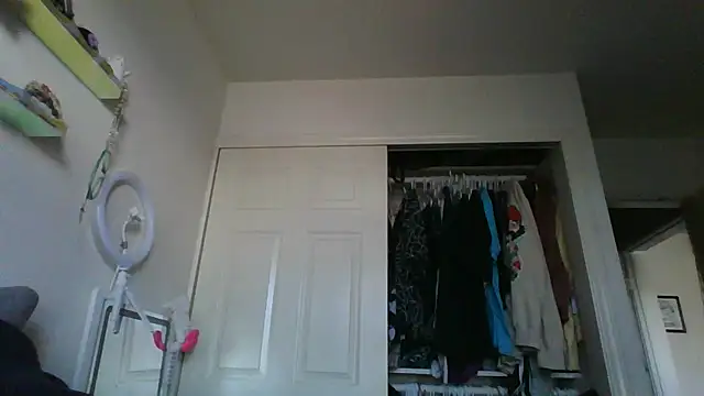 ajsin7 online show from April 18, 2026, 11:16 pm