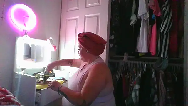 ajsin7 online show from April 22, 2026, 7:33 am