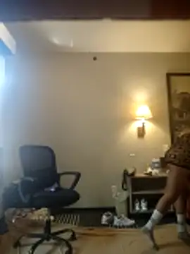 MZFANTZYHONEY online show from April 23, 2026, 3:58 pm