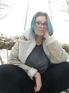 GloriaEvans online show from March 20, 2025, 8:42 am