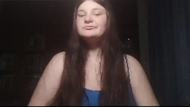 Snapshot of BeatriceMolands chatting on April 19, 2026, 6:10 pm BeatriceMolands online show from April 19, 2026, 6:10 pm