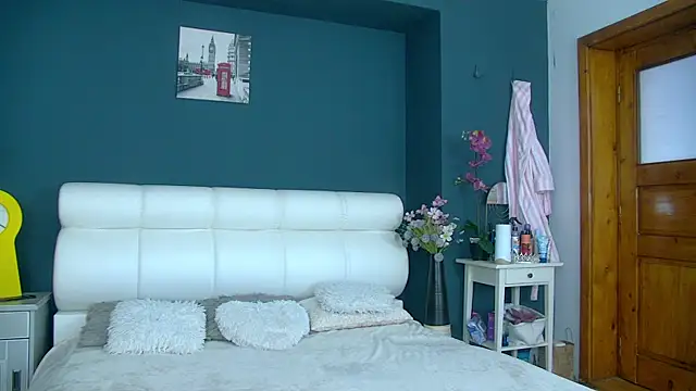 Snapshot of JoLicious_ chatting on April 23, 2026, 4:35 am JoLicious online show from April 23, 2026, 4:35 am