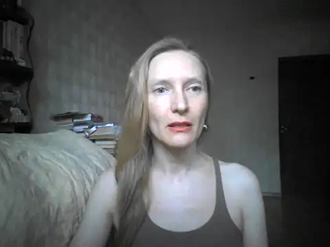LunaBelle8 online show from June 7, 2026, 3:49 pm