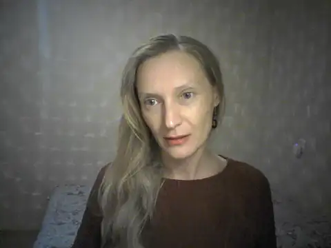 LunaBelle8 online show from June 12, 2026, 6:18 pm