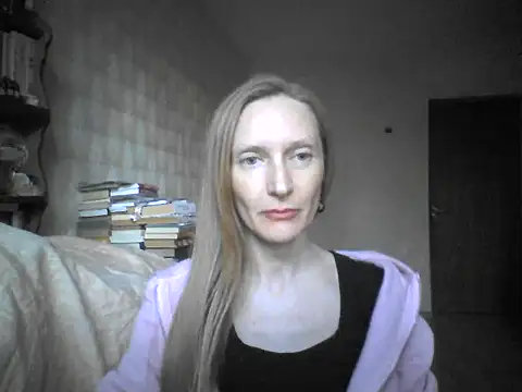 LunaBelle8 online show from June 19, 2026, 5:28 pm