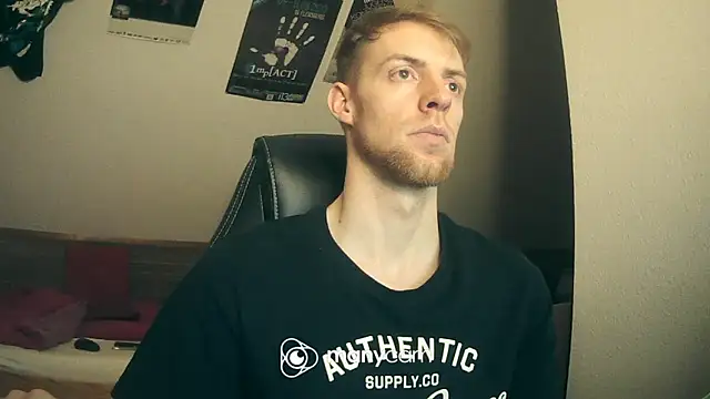 Milkyman7 online show from December 24, 2024, 8:38 pm