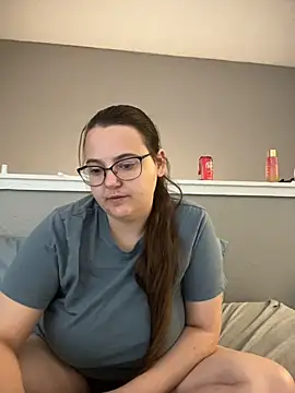 grippybox22 online show from April 21, 2026, 3:28 pm