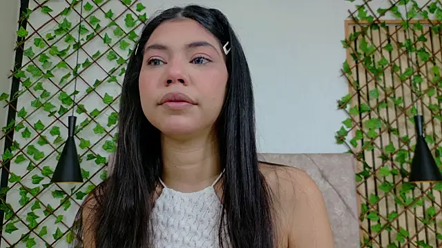 Nathy Pelaez online show from April 21, 2026, 11:16 am