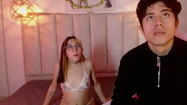 mrandmrsvixencs online show from May 30, 2026, 2:47 pm