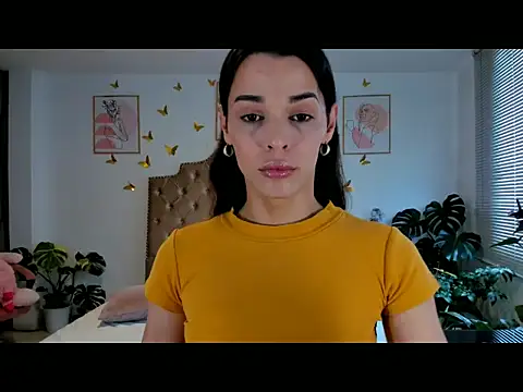 Snapshot of bella_grego chatting on April 29, 2026, 6:14 pm bella grego online show from April 29, 2026, 6:14 pm