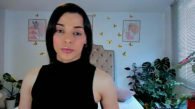 Snapshot of bella_grego chatting on June 5, 2026, 4:56 pm bella grego online show from June 5, 2026, 4:56 pm