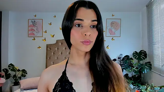 Snapshot of bella_grego chatting on June 24, 2026, 6:40 pm bella grego online show from June 24, 2026, 6:40 pm