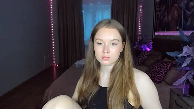 ValeriSunny online show from June 19, 2026, 4:39 am