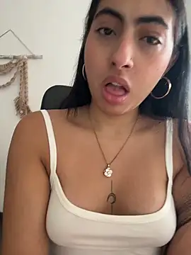 Lily Rush online show from June 18, 2026, 1:04 pm