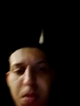 Snapshot of Branquinho027_ chatting on April 19, 2026, 3:28 am Branquinho027 online show from April 19, 2026, 3:28 am