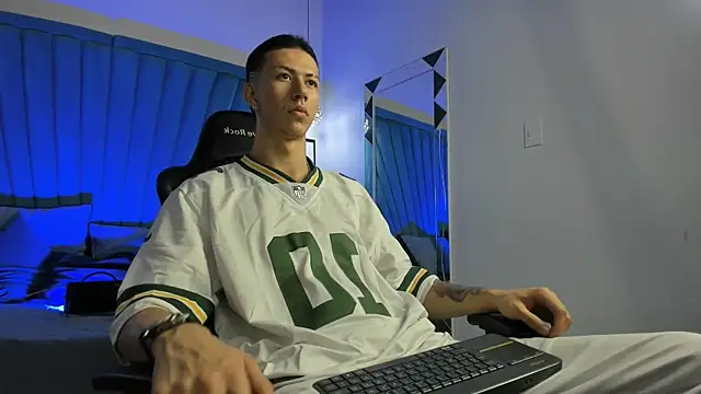 OliverThompsonJS online show from May 30, 2026, 5:48 am