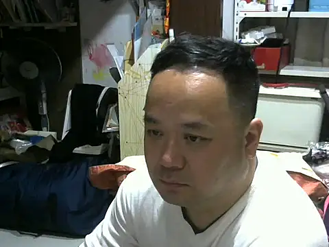 xinxinde123 online show from April 28, 2026, 11:04 am