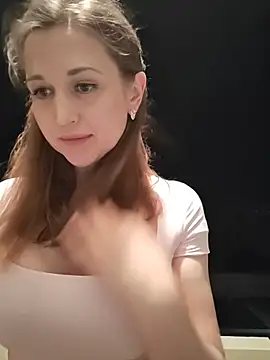 Snapshot of irresistibelle chatting on July 16, 2026, 7:42 pm irresistibelle online show from July 16, 2026, 7:42 pm