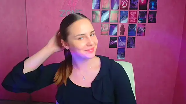 Snapshot of Kyara_ra chatting on August 4, 2026, 5:32 am Kyara ra online show from August 4, 2026, 5:32 am