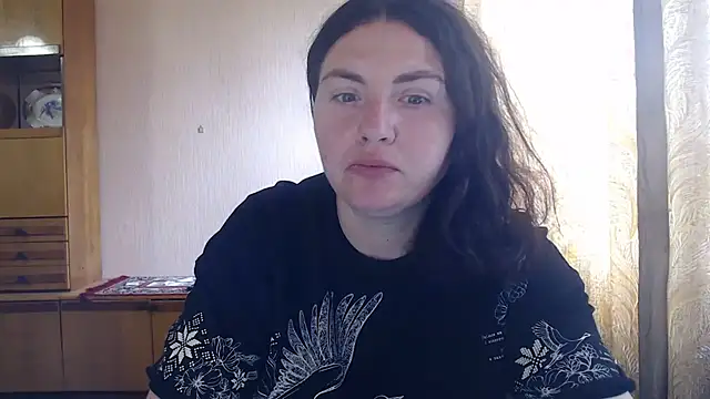 AlinaxJames online show from July 5, 2026, 12:01 pm