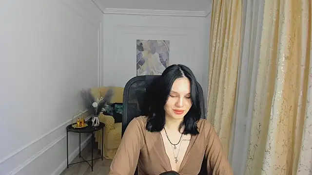 AlicePertim online show from June 19, 2026, 6:34 pm